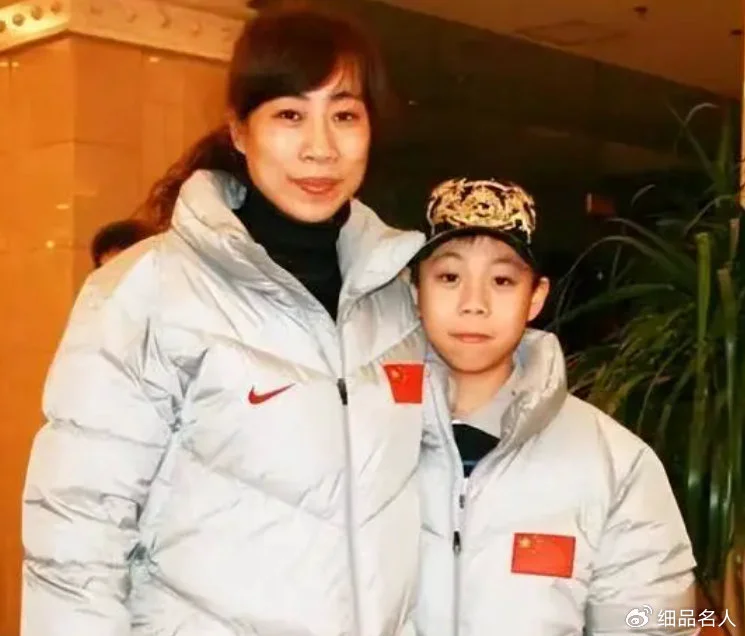 如何根据篮球比赛的不同阶段调整力量训练强度?_0